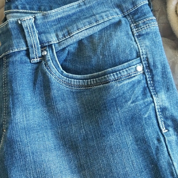 WHBM "Blanc" Cropped Size 10 - Picture 8 of 8